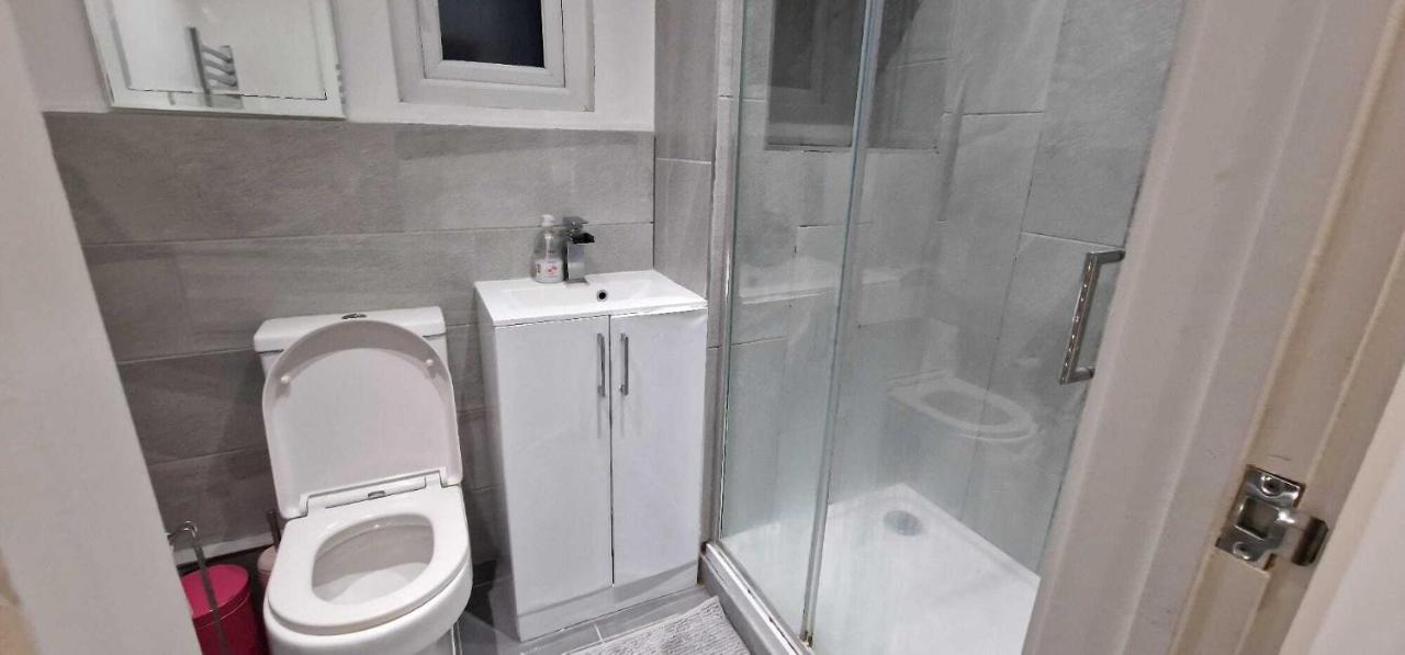 Sapphire Strathnairn Apartment Кардіфф Екстер'єр фото